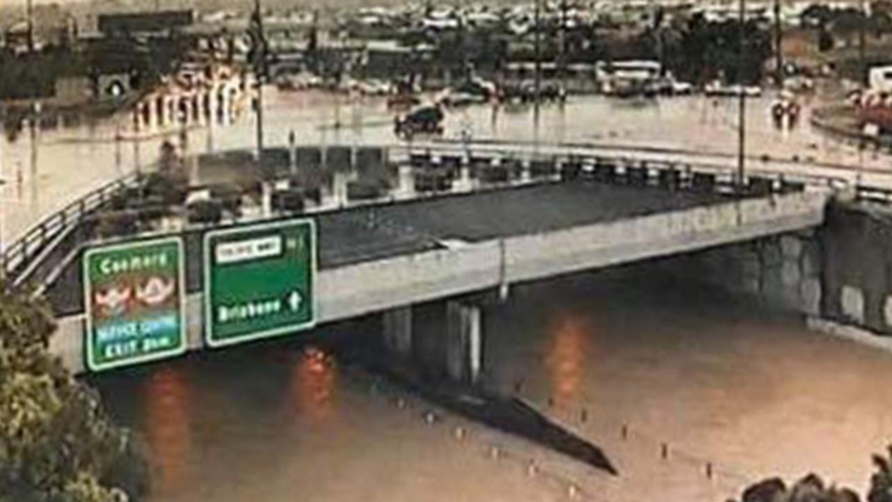 Gold Coast floods . pictures from Rhiannon Elizabeth Irons @Ahlephia