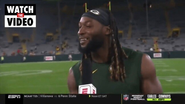 Packers' Aaron Jones loses chain containing father's ashes at Lambeau Field  during 4-touchdown performance