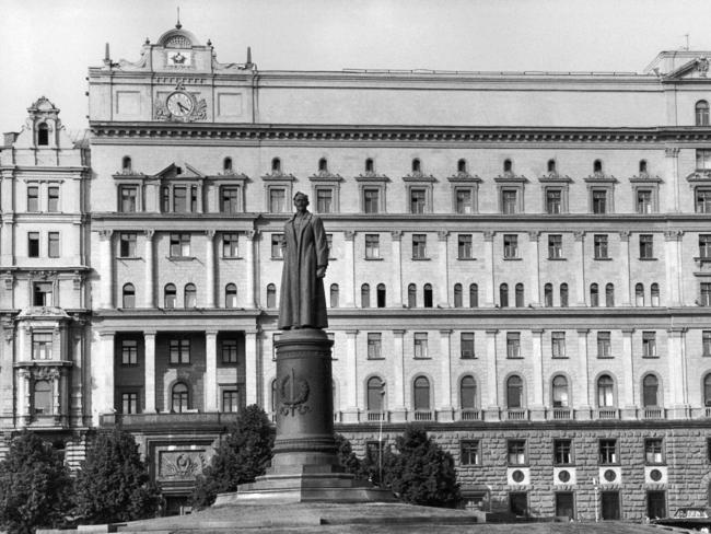 A statue of Soviet Committee for State Security (KGB) founder Felix Dzerzhinsky in front of the KGB building in Moscow.