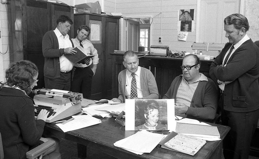 Police investigate the murder of Sydney nurses Lorraine Wilson and Wendy Evan. . Picture: The Chronicle Archives