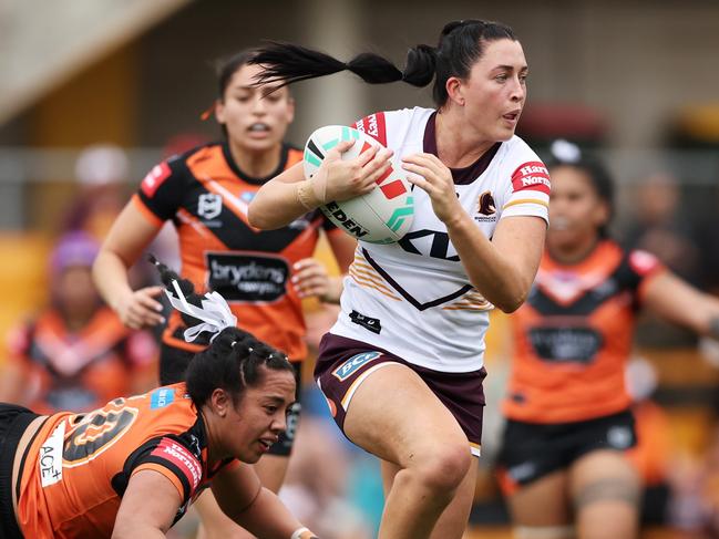 SYDNEY, AUSTRALIA - AUGUST 25:  Romy Teitzel of the Broncos runs with the ball during the round five NRLW match between Wests Tigers and Brisbane Broncos at Leichhardt Oval on August 25, 2024 in Sydney, Australia. (Photo by Matt King/Getty Images)