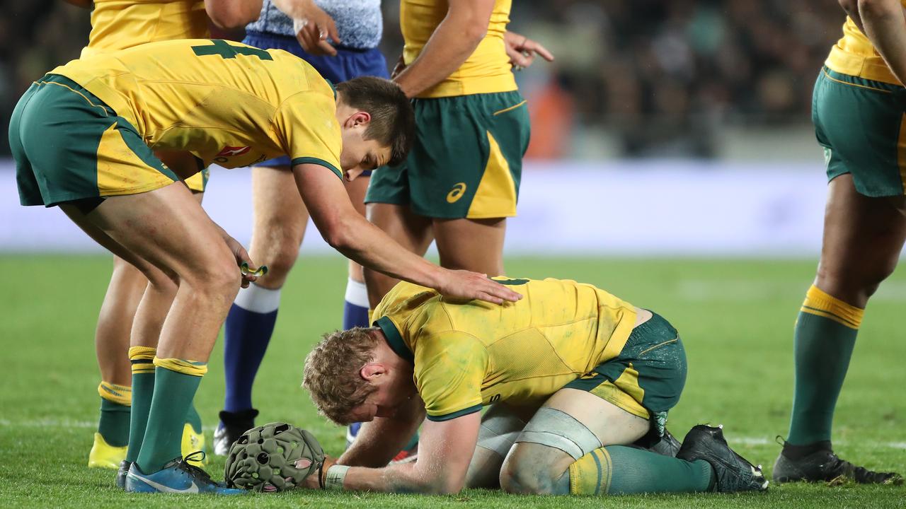 Wallabies coach Michael Cheika has revealed that David Pocock is still experiencing pain in his neck.