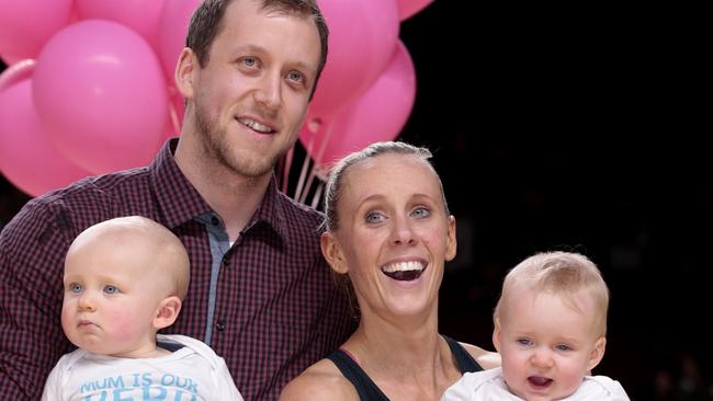 28.5.2017.Thunderbirds vs Magpies from Adelaide Arena.Renae Ingles with her husband Joe and their twins Jacob and Milla. pic tait schmaal.