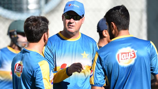 Mickey Arthur talks tactics during a net session.