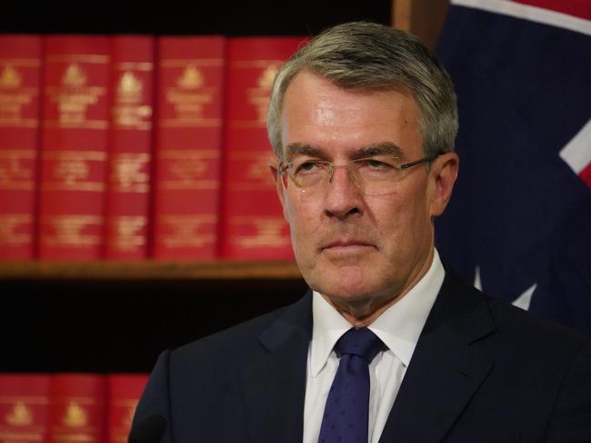 Shadow Attorney General Mark Dreyfus speaks to the media during a press conference with Leader of the Opposition Bill Shorten at the Commonwealth Treasury Office in Melbourne, Monday, November 19, 2018. (AAP Image/Stefan Postles) NO ARCHIVING