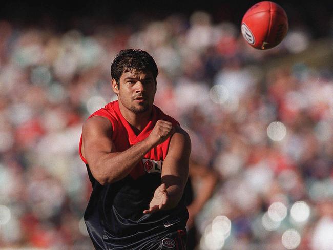 The son of Jeff Farmer has been given a chance to train with the Demons in January.