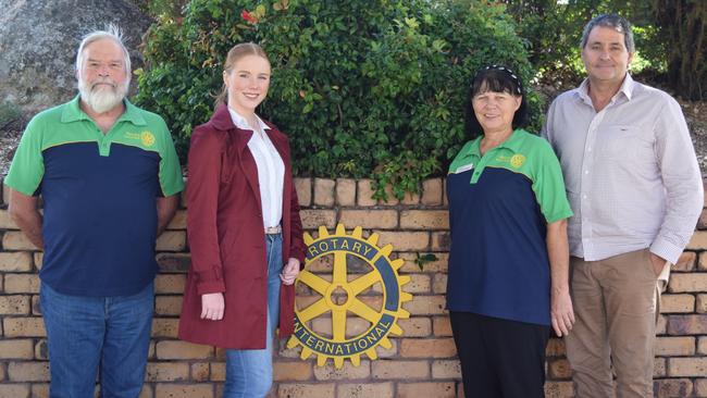 2022 Apple and Grape Young Ambassador entrant Karma O'Reilly with the Rotary Club of Stanthorpe and Apple and Grape Harvest Festival’s presidents