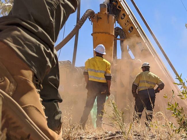 Transition Resources claim to have discovered multi-billion tonne gold-rich mineral system near Cloncurry.