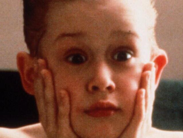 Actor Macaulay Culkin in the 1990 film |Home Alone|. P/ - scene movies headshot child