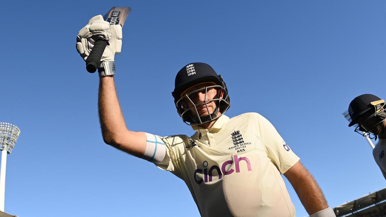 Joe Root of England waves his bat to the crowd. Photo by Bradley Kanaris/Getty Images