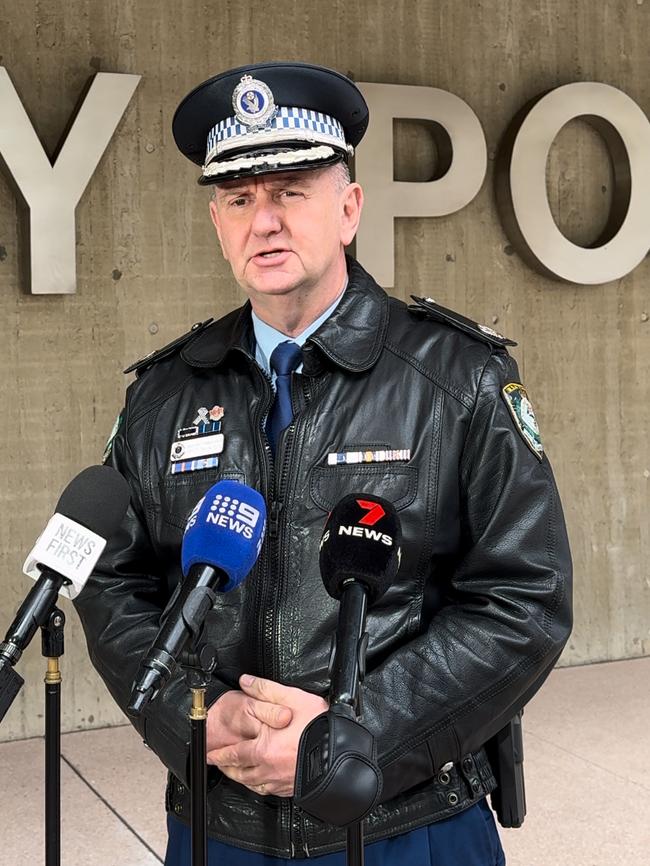 Assistance Commissioner Brett McFadden says NSW is 4000 officers short.