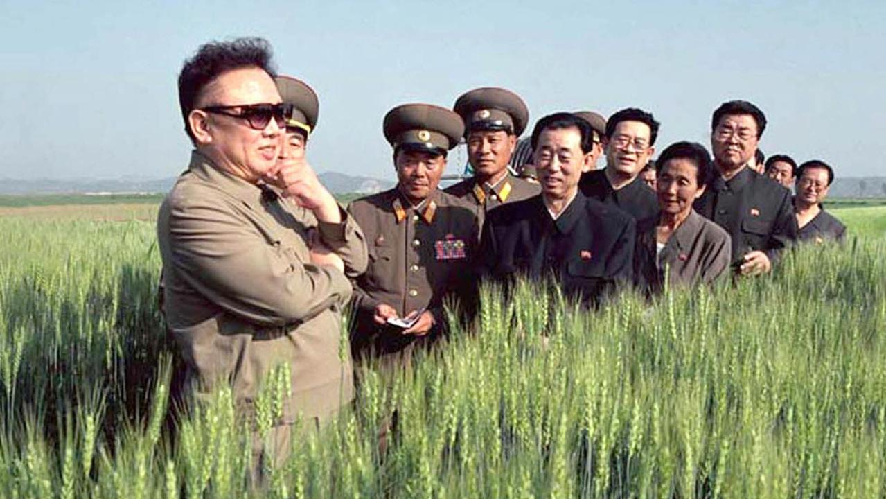 Former North Korea Supreme Leader, Kim Jong-il, unofficially holds the world golf record for the lowest round — 34.