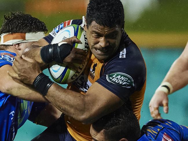 SYDNEY, AUSTRALIA - JULY 25: Scott Sio of the Brumbies is tackled during the round 4 Super Rugby AU match between the Western Force and the Brumbies at Leichhardt Oval on July 25, 2020 in Sydney, Australia. (Photo by Brett Hemmings/Getty Images)