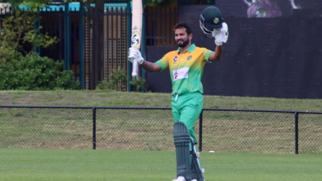 Sri Lankan Test skipper Dimuth Karunaratne raises the bat. Picture: Supplied