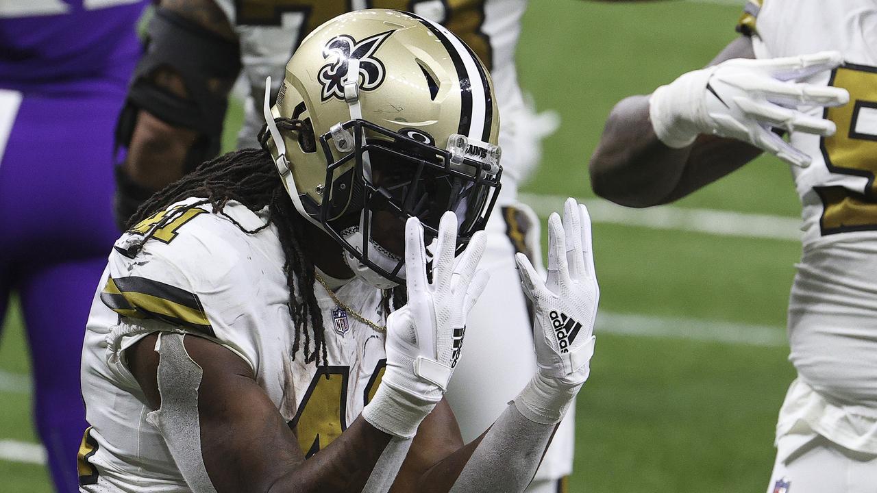 NFL on FOX - Seeing New Orleans Saints RB Alvin Kamara's gold visor will  never get old