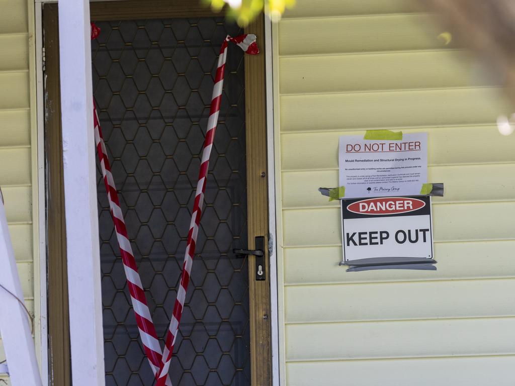 An abandoned / unoccupied, flood damaged house on Bale Street, Rocklea. A do not enter sign is on the front of the house. Many houses in Rocklea have been unoccupied since the floods in February, with some even unoccupied since the 2011 flood. Picture : Matthew Poon.