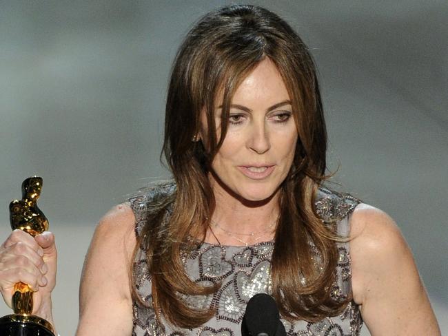 Director Kathryn Bigelow accepts the Oscar for best achievement in directing for her film 'The Hurt Locker' at the 82nd Academy Awards in the Hollywood section of Los Angeles, California, 07/03/2010.