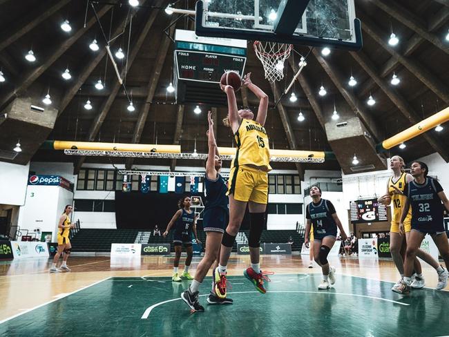 Zoe Jackson in action for Australia at the FIBA Oceania U15s Championships. Picture: FIBA