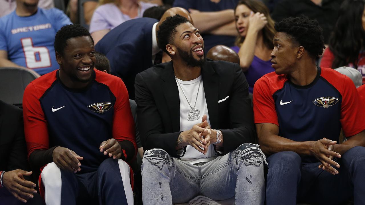 Anthony Davis wears 'That's all folks' shirt to last Pelicans game - Sports  Illustrated