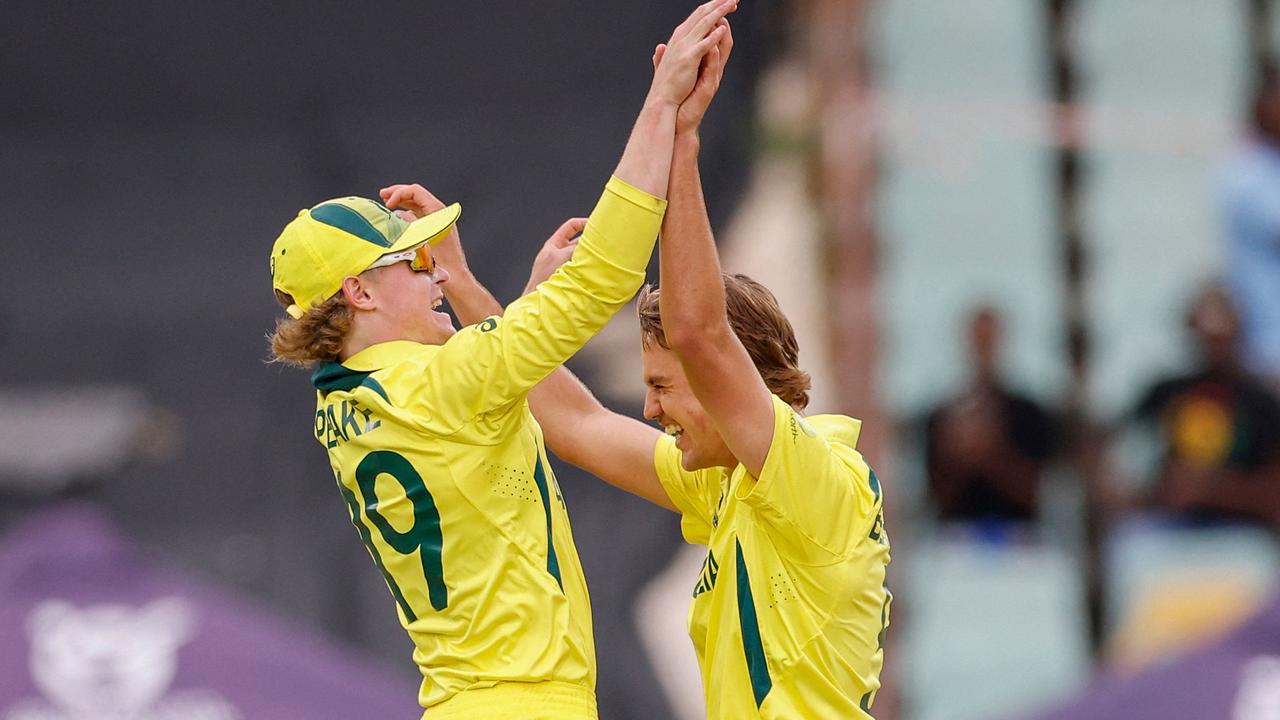 Mahli Beardman celebrates with Peake after the dismissal of India's Uday Saharan in the final. Picture: Phill Magakoe.