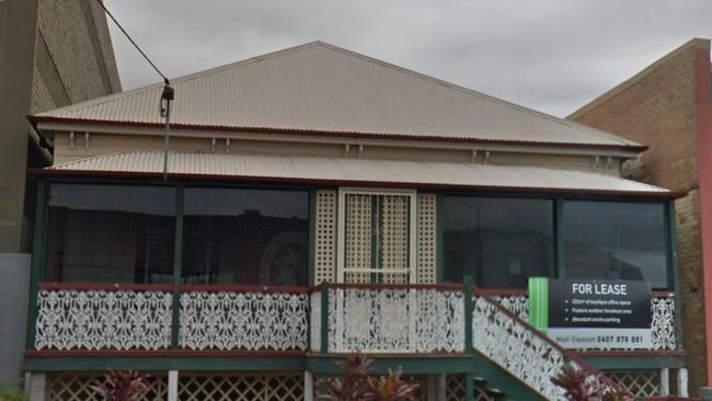 This small house, sandwiched between two commercial office blocks, may not look like much but it once housed the famous Mama Luigi’s restaurant.