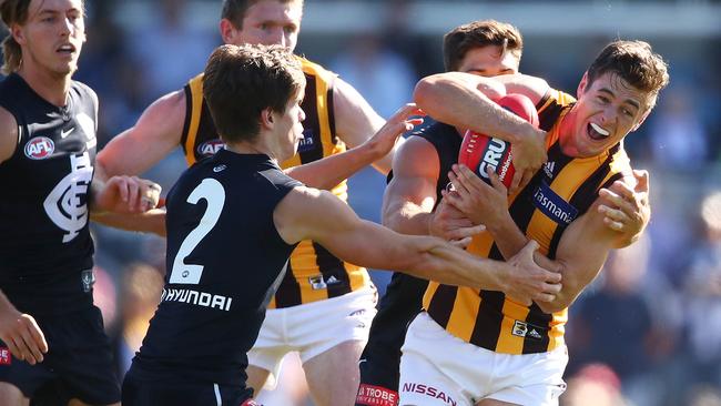 The Hawks will be hoping James Cousins can stand up in the midfield in Tom Mitchell’s absence. Picture: Getty Images