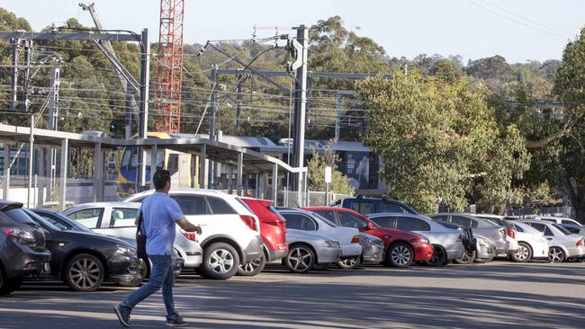 Packed commuter car parking at Epping train station. Picture: Chris Pavlich/AAP Image