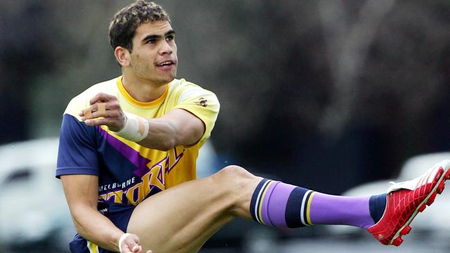 Inglis instead began his career with Melbourne.