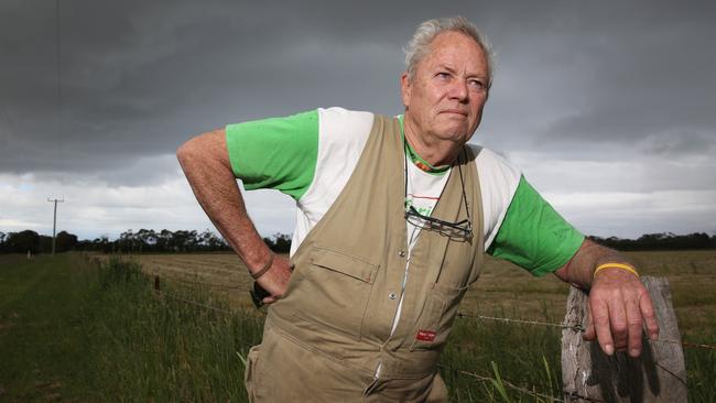 Geelong S Fagg Family Gathers At Hay Baler Farmer S Bedside After Tragic Accident Geelong Advertiser