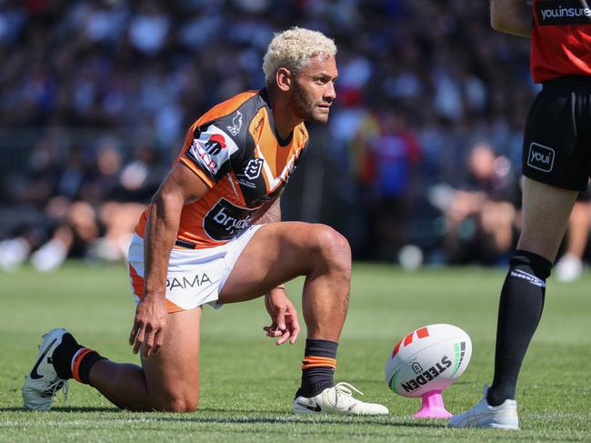 Api Koroisau appears to have secured the goalkicking job at the Wests Tigers.