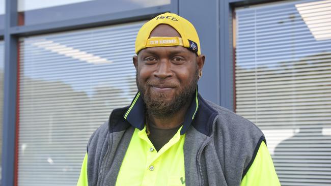 Rodman Vuti has travelled from Port Vila in Vanuatu to pick blueberries in Coffs Harbour. Photo: Tim Jarrett / Coffs Coast Advocate