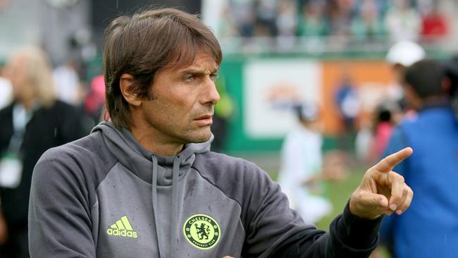 Chelsea coach Antonio Conte reacts during the match against Rapid Vienna.