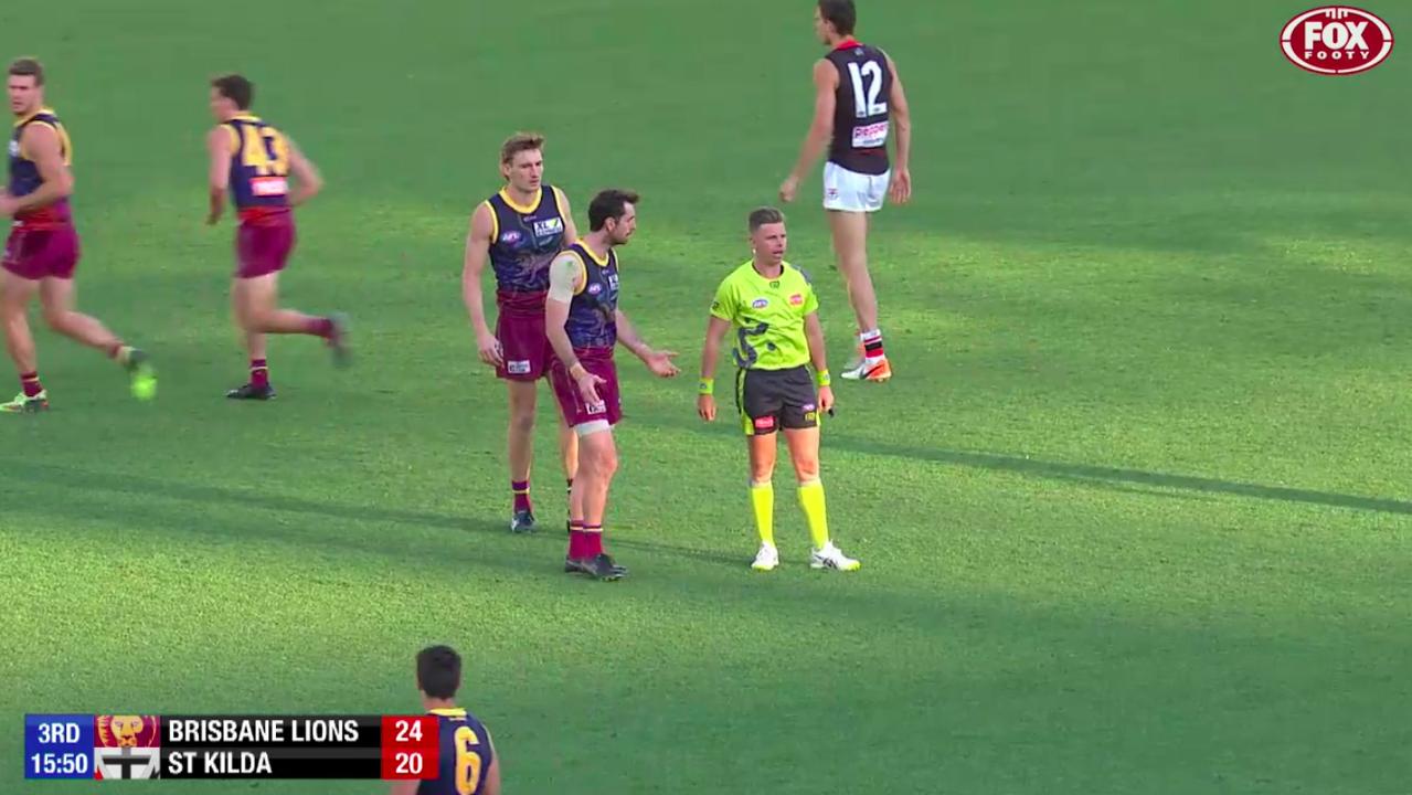 Umpire Nick Foote failed to reset the clock allowing for an extra 32 seconds in the Brisbane v St Kilda game.