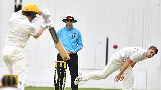 Wynnum-Manly bowler Hayley Malpass Second grade club cricket between Wests and Wynnum-Manly. Picture, John Gass