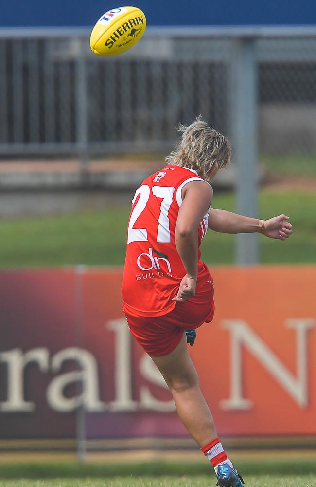 Waratah vs PINT in the 2022-23 NTFL womenÃ&#149;s grand final. Picture: PEMA TAMANG Pakhrin