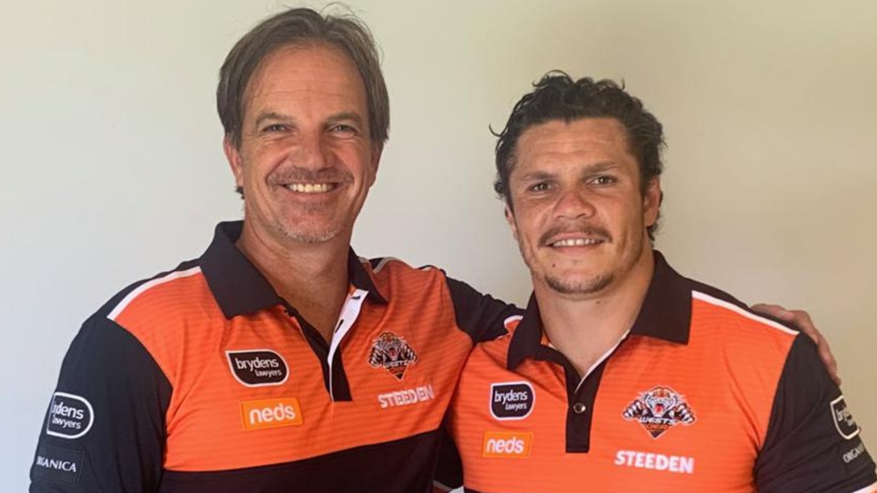 James Roberts with Tigers CEO Justin Pascoe.