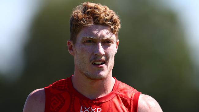 GOLD COAST, AUSTRALIA - JANUARY 20: Matt Rowell during a Gold Coast Suns AFL training session on January 20, 2025 in Gold Coast, Australia. (Photo by Chris Hyde/Getty Images)