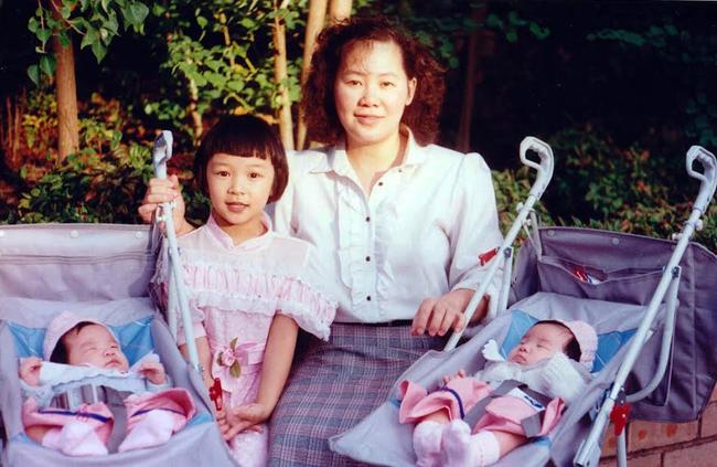 Sisters Aminda, Alice and Anna Huynh with mum Kim Lien Huynh. Kim was murdered by her husband and stepfather to her daughters, Tony Thao Do in 2012.