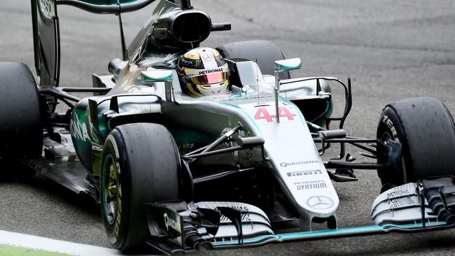Lewis Hamilton told he was not to blame for his poor Italian GP start.