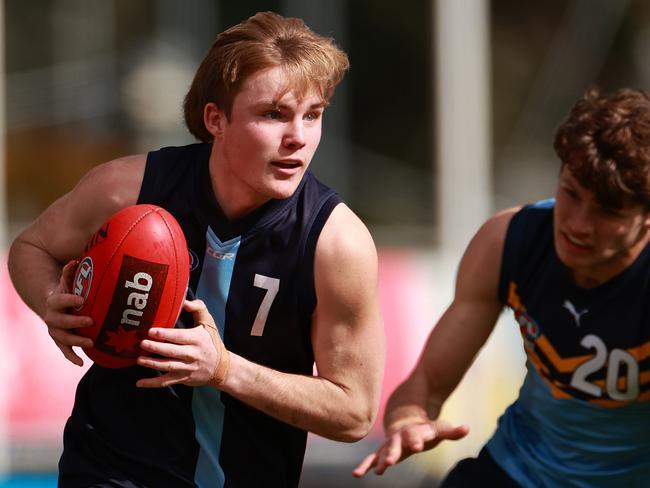 Tom Gross (left) is a powerful midfielder-forward from the Oakleigh Charges. Picture: Getty Images