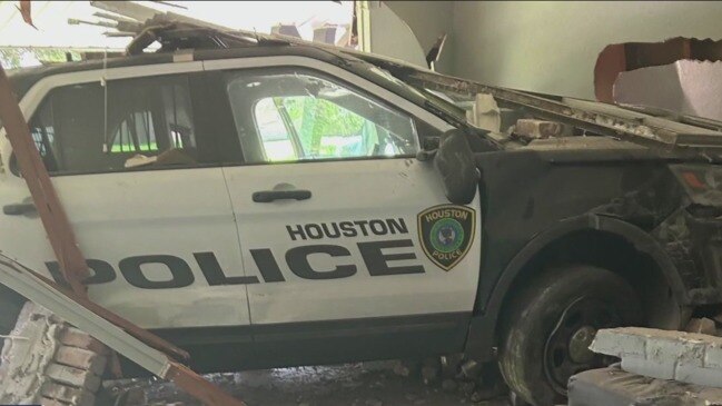 Houston Family Still Waiting For Home Repairs After Police Crashed Into ...