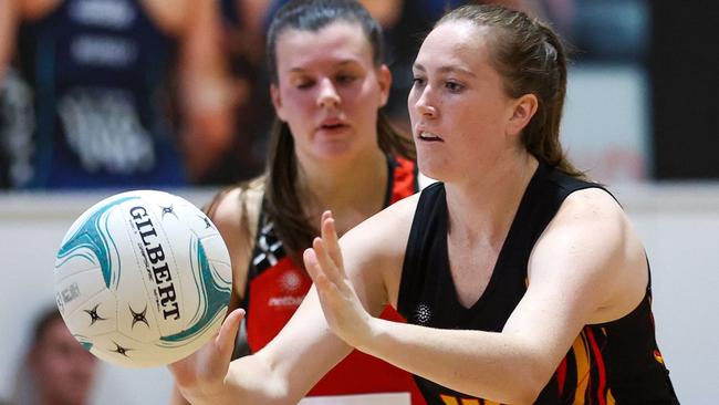 Ariels in action in Round 1 of the Victorian Netball League 2022.