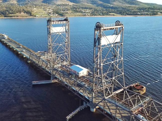 Aerial images of The Bridgewater Bridge in 2020. Picture: KELKIN BALL.  Generic / Derwent / river / new Norfolk / Brighton / new bridge / development / from the air