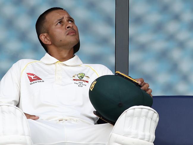 DUBAI, UNITED ARAB EMIRATES - OCTOBER 09: Usman Khawaja of Australia prepares to bat during day three of the First Test match in the series between Australia and Pakistan at Dubai International Stadium on October 09, 2018 in Dubai, United Arab Emirates. (Photo by Ryan Pierse/Getty Images)