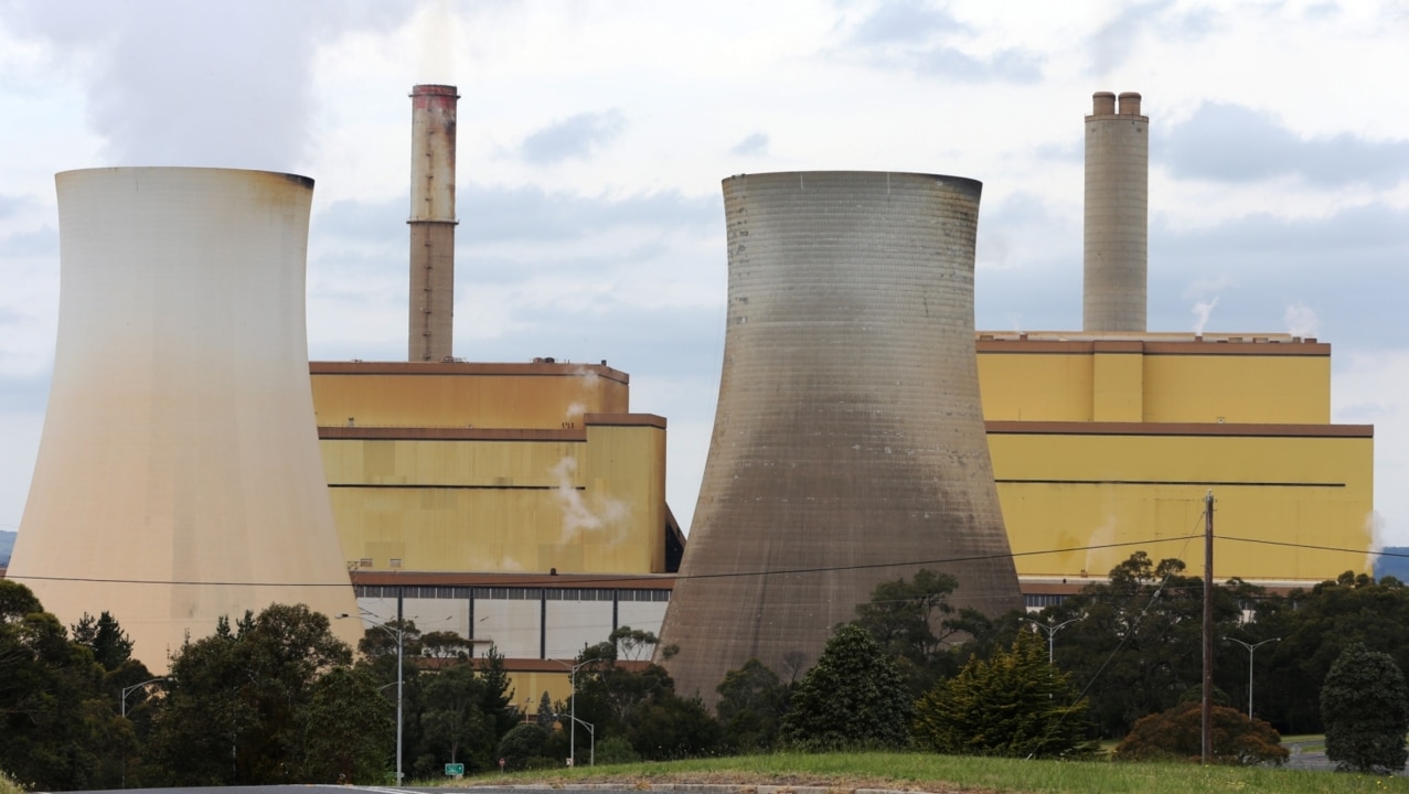 Concerns of price spikes after Yallourn power station closure brought forward to 2028