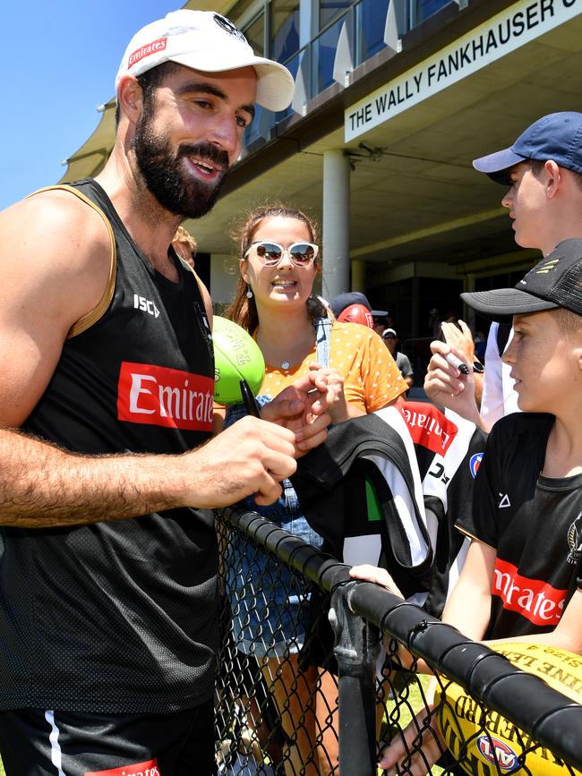 Steele Sidebottom meets local fans.