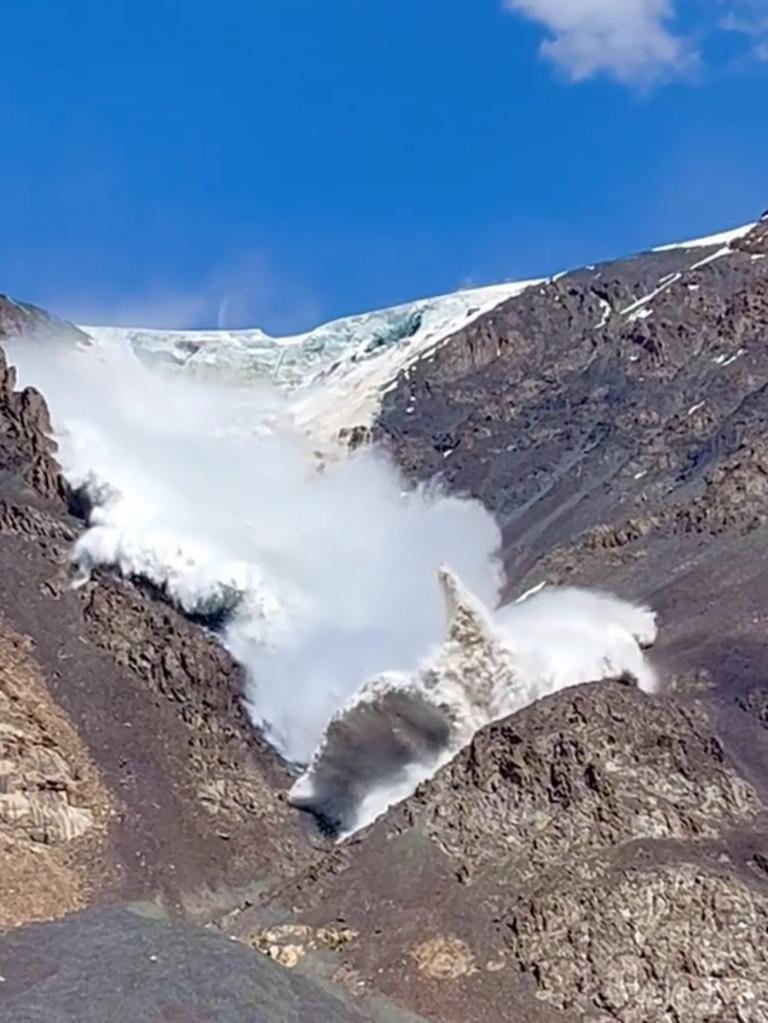 Harry Shimmin heard a crack before the avalanche started. Picture: Harry Shimmin/Viralhog