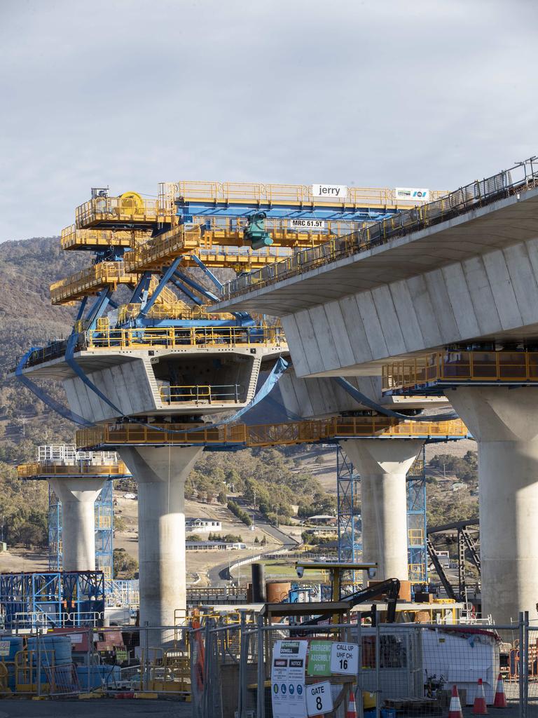 Bridgewater Bridge construction. Picture: Chris Kidd