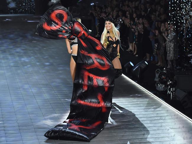 Rita Ora performs on the runway at the 2018 Victoria’s Secret Fashion Show on November 8, 2018 at Pier 94 in New York City.