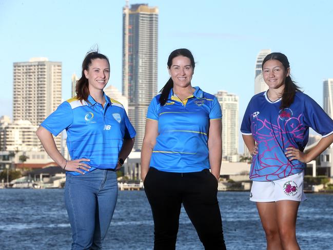 Photo of Brooklyn Manu (C) from GCDRU who has fought for this with Annaleise Stoyko (L) and Skylah Samson (14). 11 July 2022 Southport Picture by Richard Gosling